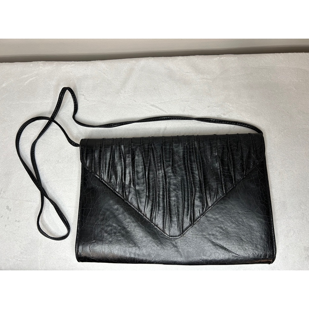 Vintage 1980s matte black faux leather shoulder bag - Picture 1 of 7